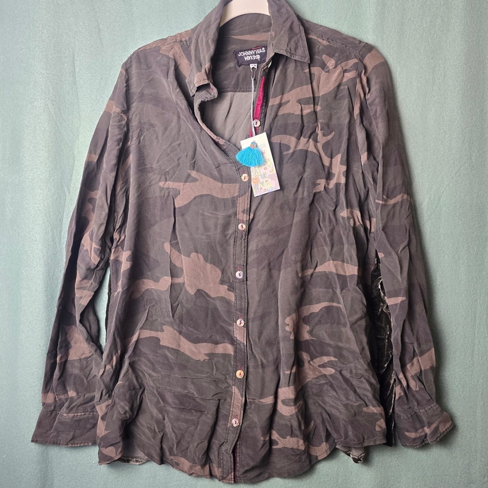 Johnny Was Workshop Camo Velvet Floral Embroidered Button Down Shirt‎ XS New
